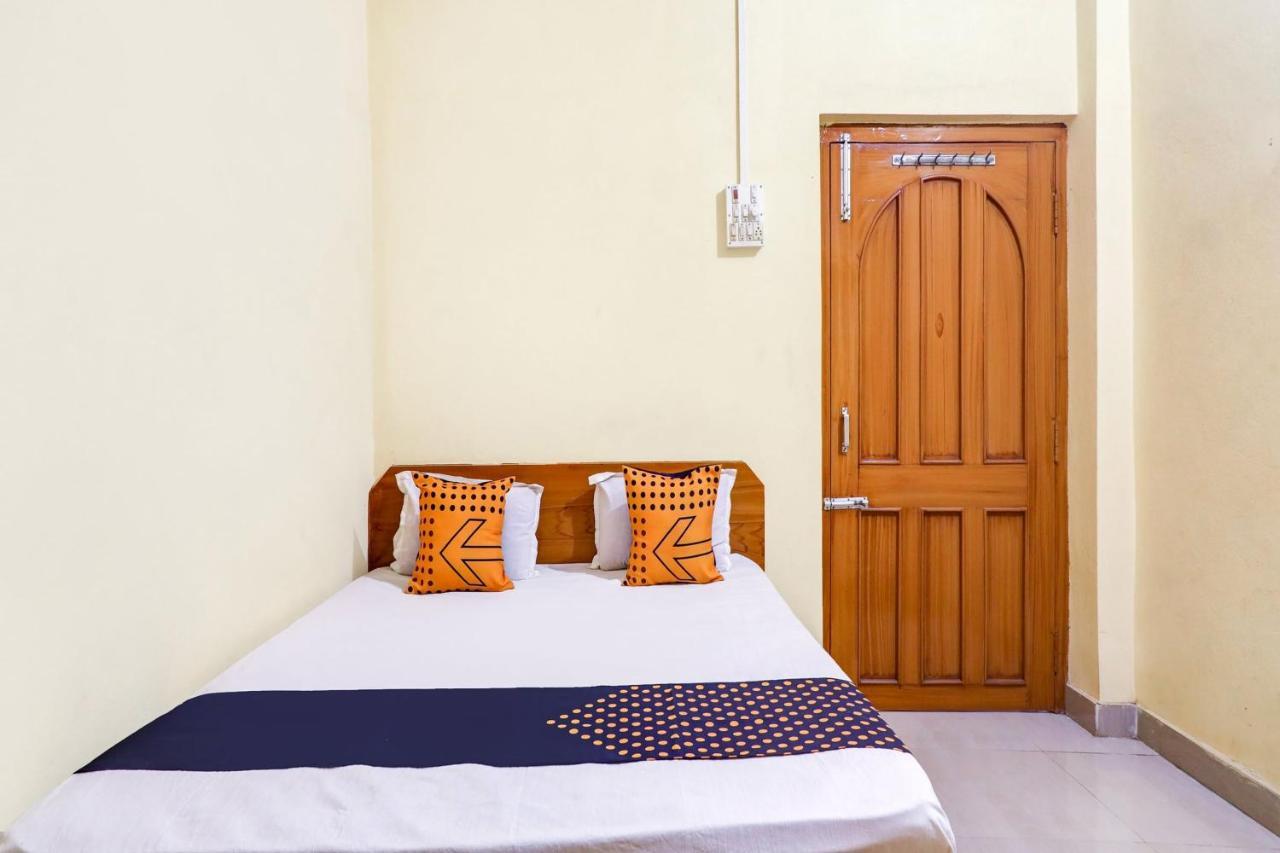 Hotel O Shivaye Rest House Диогар Екстериор снимка